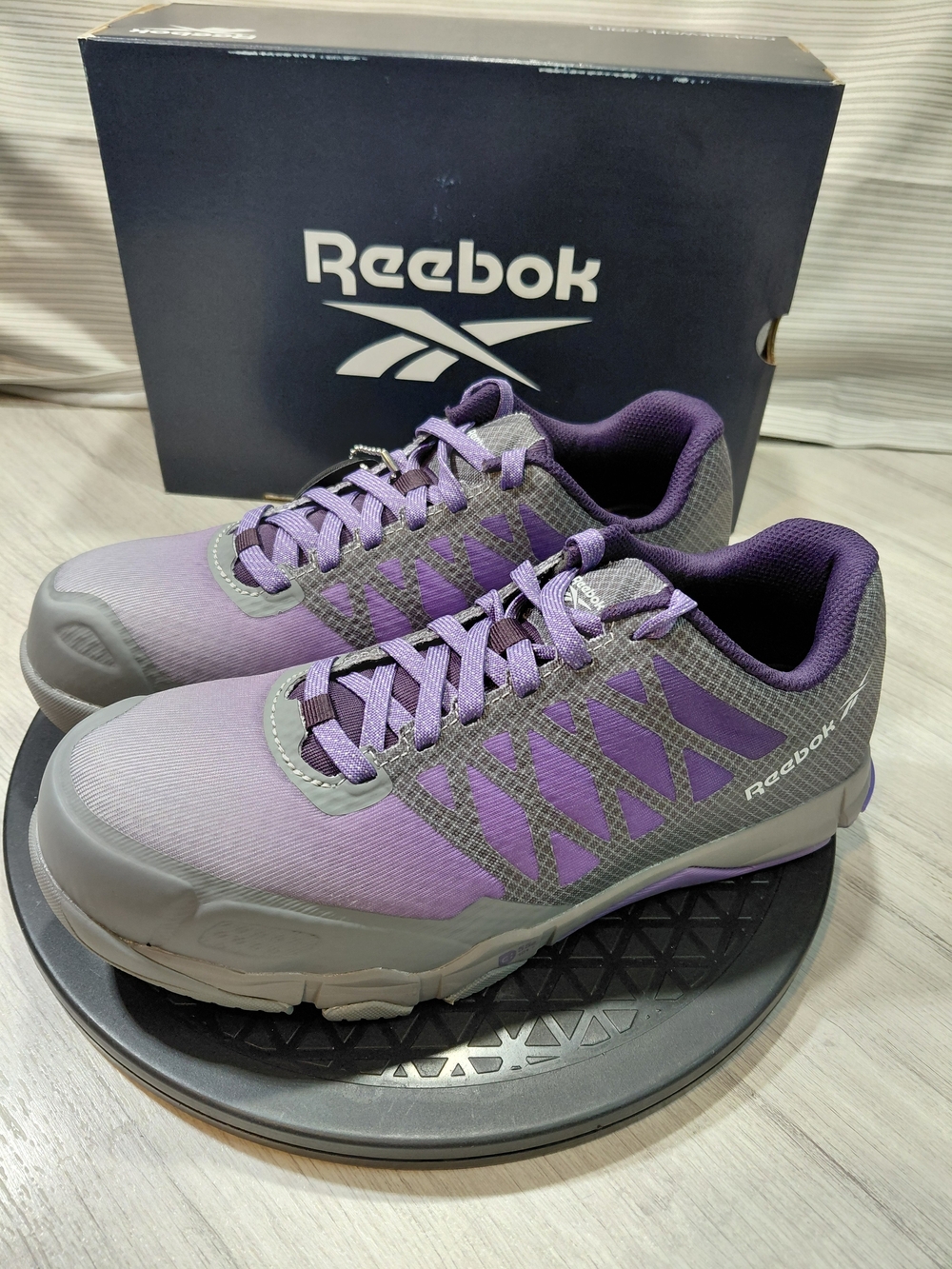 NEW REEBOK Womens Speed TR WORK Athletic Work Shoe Composite Toe SIZE 8.5 WIDE